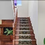 - M *
